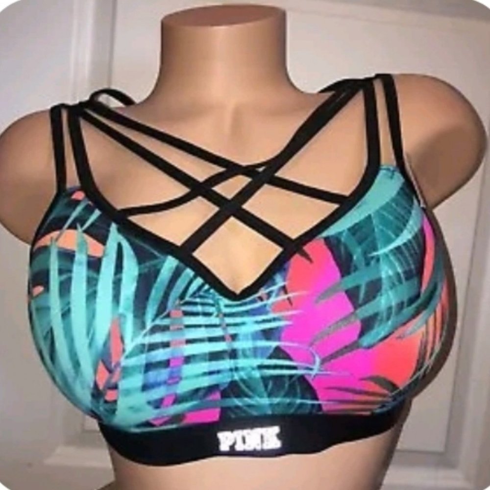 NWT Victoria’s Secret Pink Ultimate Cage Front Push-Up Sports Bra